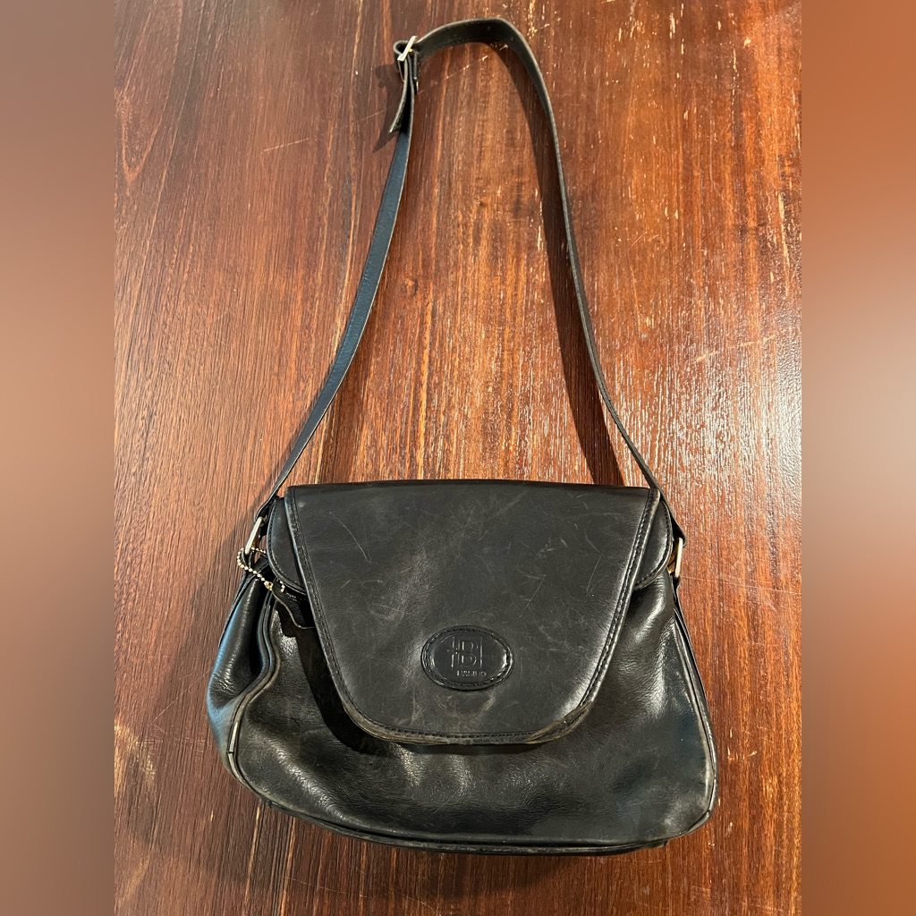 Vintage Basido Italian Leather Black Shoulder Bag